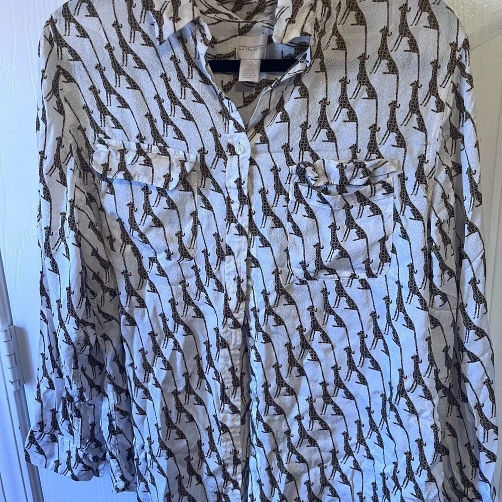 Chicos 2 whimsy cheetah shirt lightweight all over print US size 12 - Picture 3 of 7